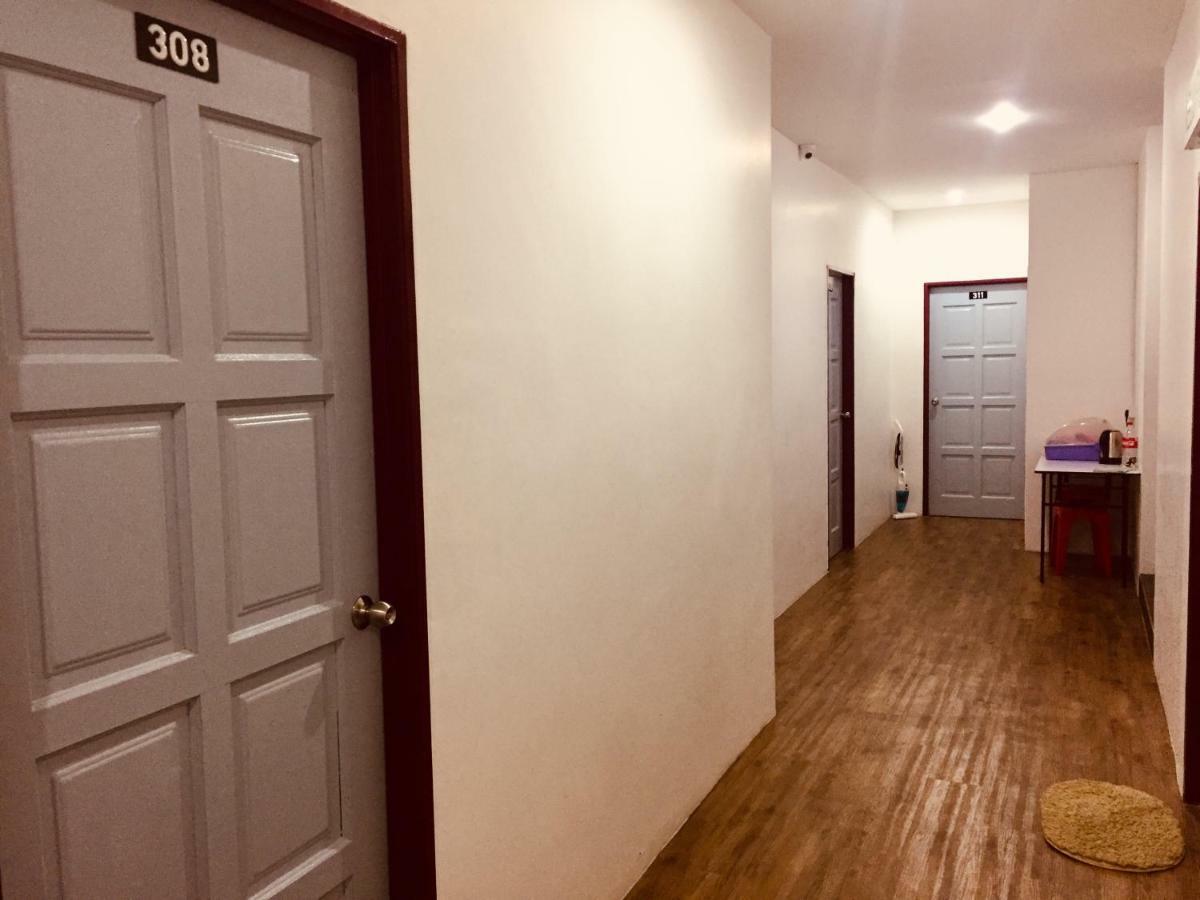 Benuthomestay Johor Bahru Buitenkant foto