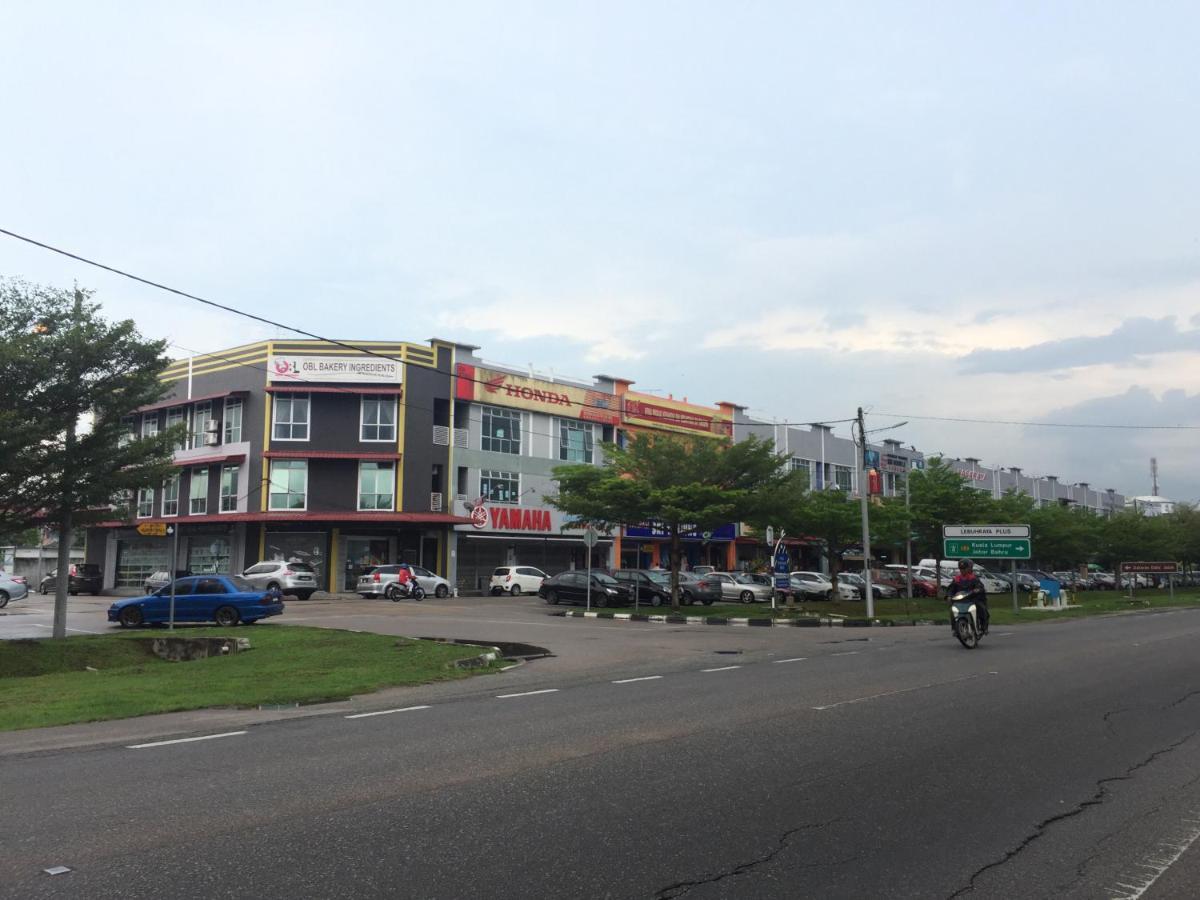 Benuthomestay Johor Bahru Buitenkant foto